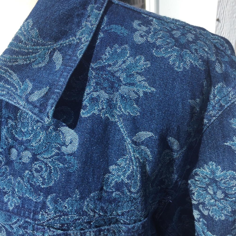 Chico’s Cotton Jacket. size 2 - Picture 3 of 9